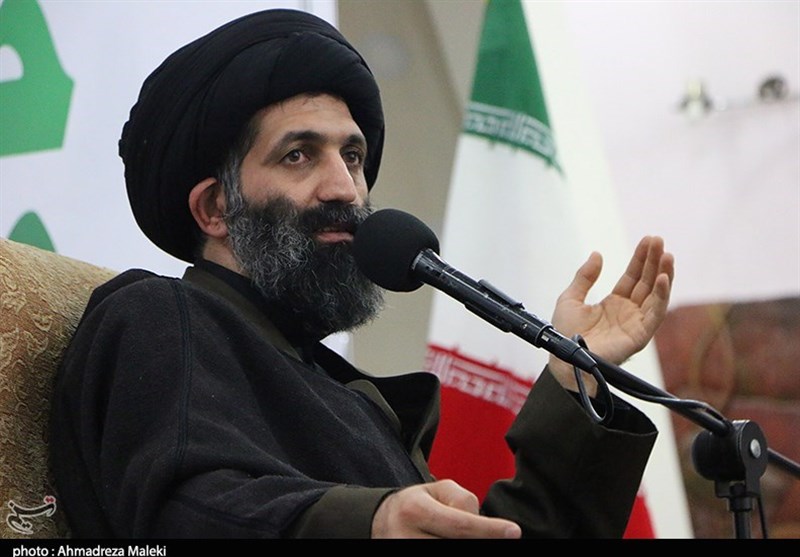 همایش استانی چله انقلاب در زرند