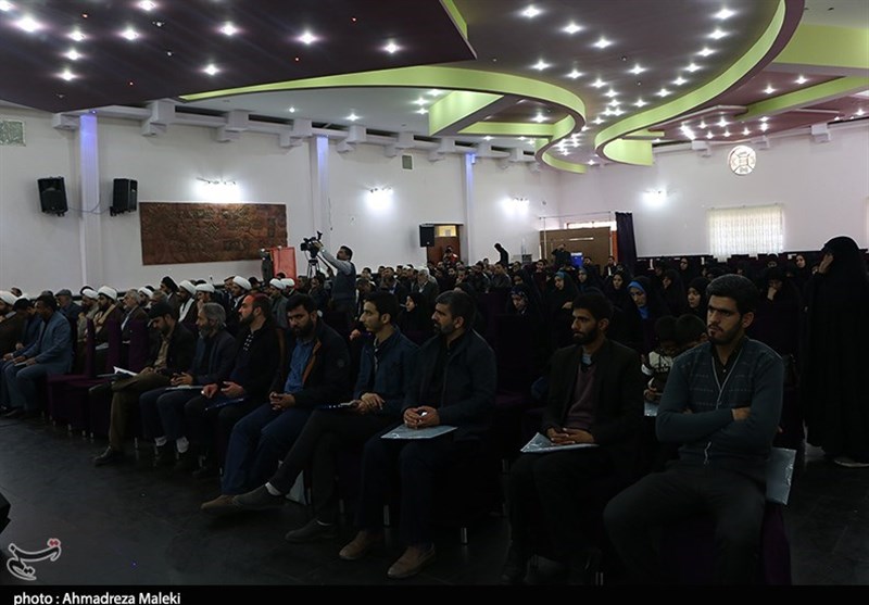 همایش استانی چله انقلاب در زرند
