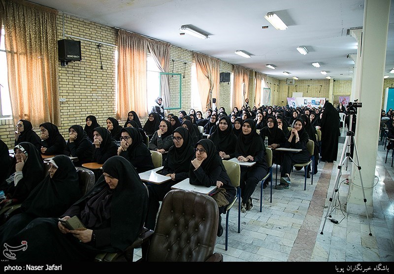 رونمایی از کتاب قصه دلبری