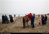 مسافران نوروزی در سواحل دریای خزر