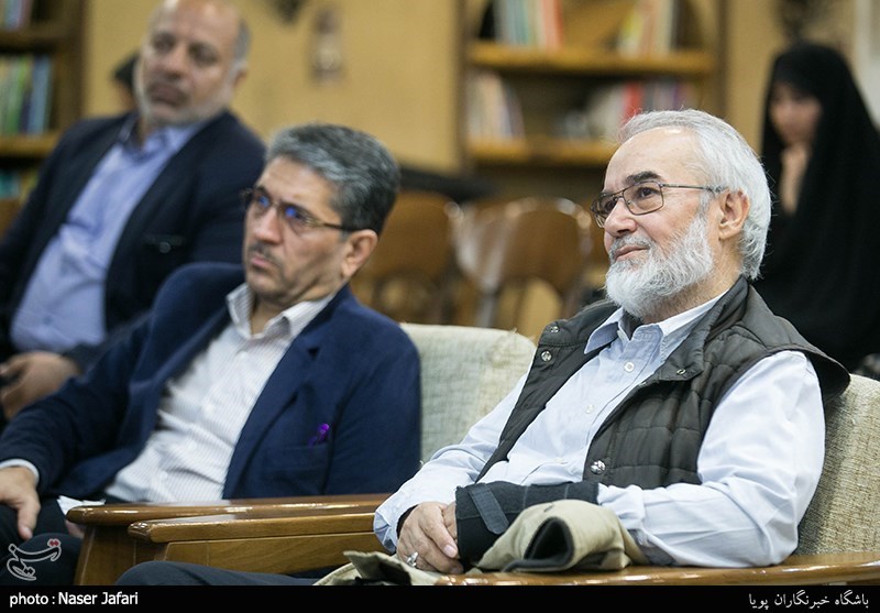 آیین رونمایی از کتاب رویای آمریکایی