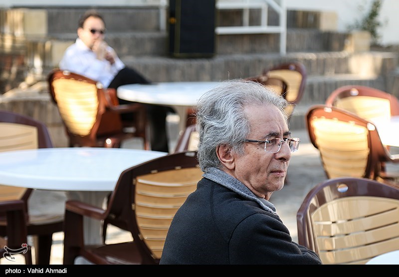 نشست عکاسان پیشکسوت انقلاب و دفاع مقدس