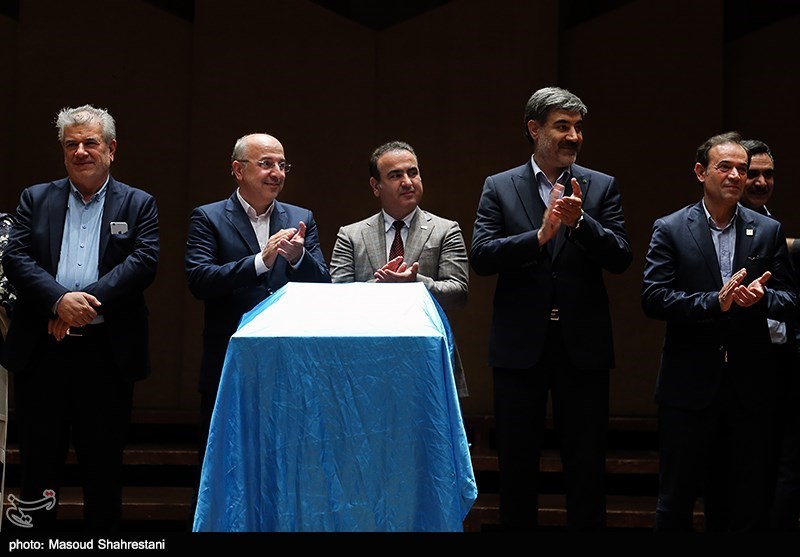 رونمایی از دومین کتاب مد و لباس ایران