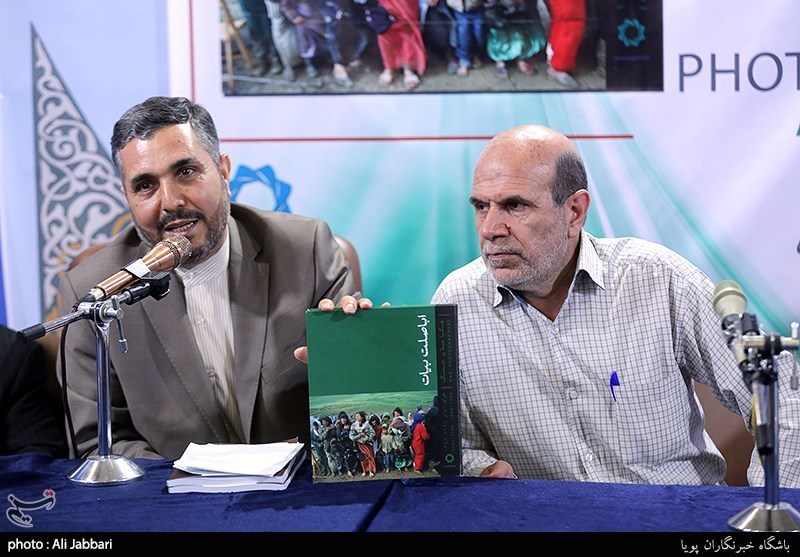 آیین رونمایی کتاب عکاسان جنگ اباصلت بیات