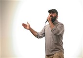 شعرخوانی "سید مسافر" برای شهدا و رزمندگان مدافع حرم+فیلم