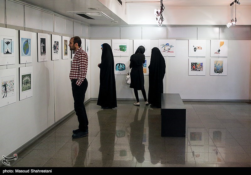 افتتاح نمایشگاه کاریکاتور و پوستر (پایان یک داعش)