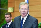 ایران بر اساس حقوق بین‌الملل می‌تواند "سفیر انگلستان"  را به‌عنوان "عنصر نامطلوب" اخراج کند