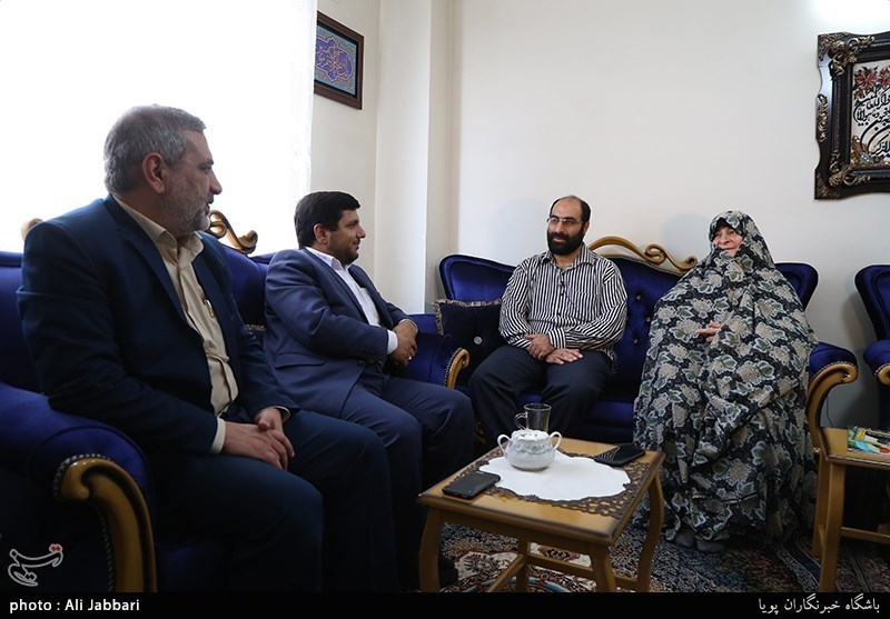 دیدار جامعه قرآنی با خانواده شهید مدافع حرم ابوالفضل نیکزاد