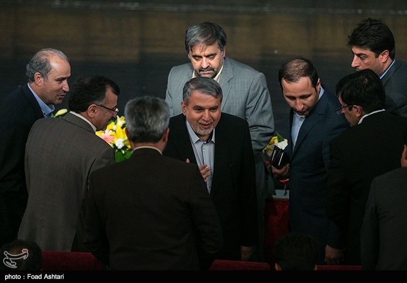 Iranian Officials See Off Members of Team Melli