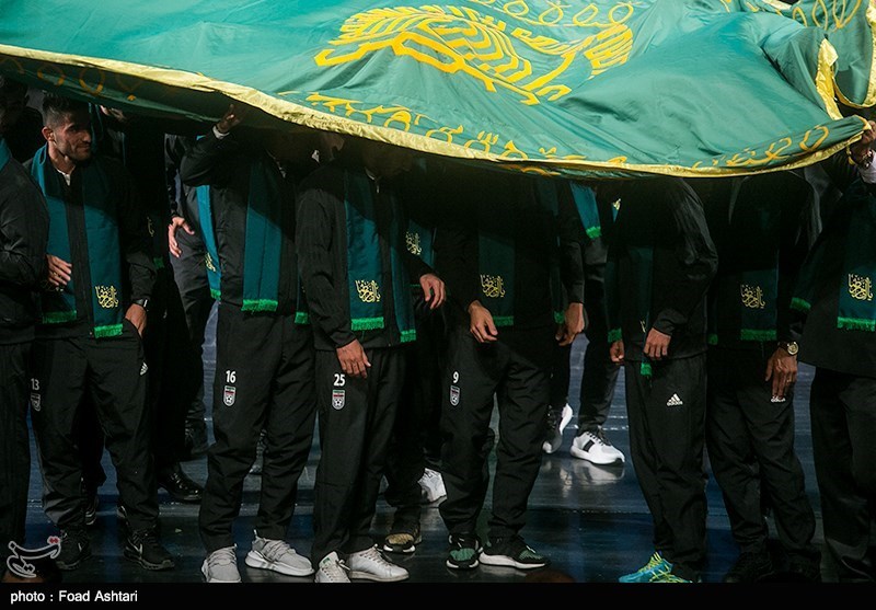 Iranian Officials See Off Members of Team Melli