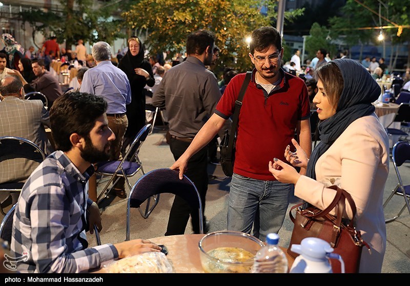 افطاری انجمن عکاسان انقلاب و دفاع مقدس