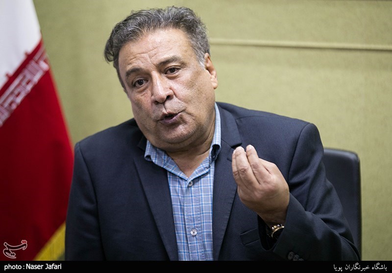 گفت و گو با عبدالرضا اکبری  بازیگر نقش امام خمینی(ره)