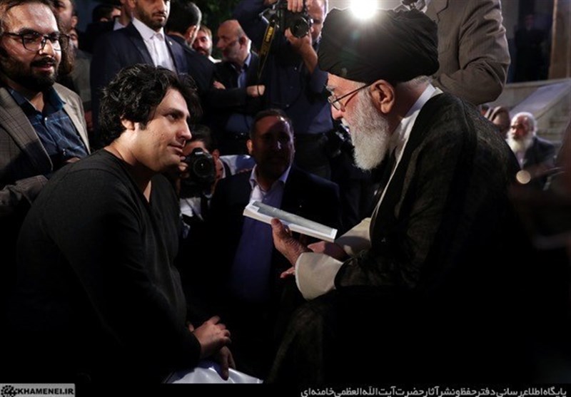 دیدار شاعران با رهبر انقلاب