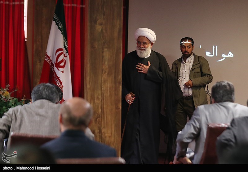 آئین بزرگداشت مرحوم آیت الله احمد احمدی در پژوهشگاه فرهنگ و اندیشه اسلامی