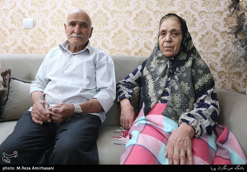 دیدار جامعه قرآنی با خانواده شهید غلامرضا احمدی