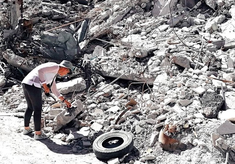Bulldozers Clearing Rubble in Syria’s Yarmouk Camp