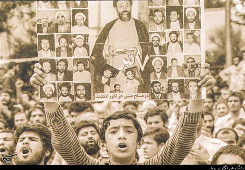 ادبیات انقلاب اسلامی , کتاب و ادبیات , سازمان مجاهدین (منافقین) ,