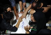 آخرین وداع با پیکر مطهر شهید مدافع حرم، «موسی رجبی»+عکس و فیلم