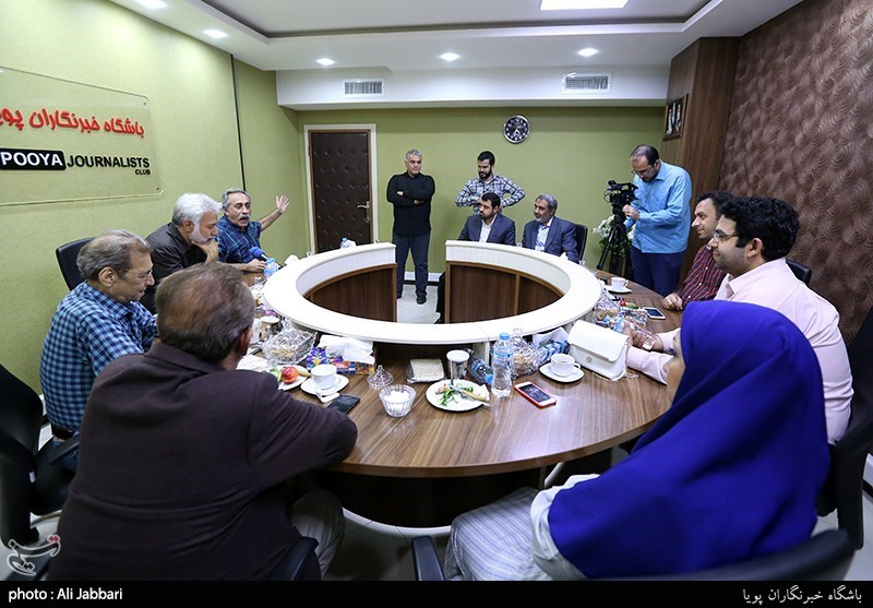 تجلیل از هنرمندان برنامه رادیویی صبح جمعه با شما در باشگاه خبرنگاران پویا خبرگزاری تسنیم