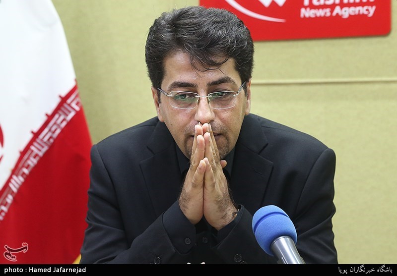 کریم خودسیانی مجری برنامه های تلویزیونی