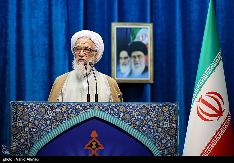 آیت‌الله موحدی کرمانی: رونق تولید راه مقابله با رباست/ دولت هند از برخورد با مسلمانان خودداری کند