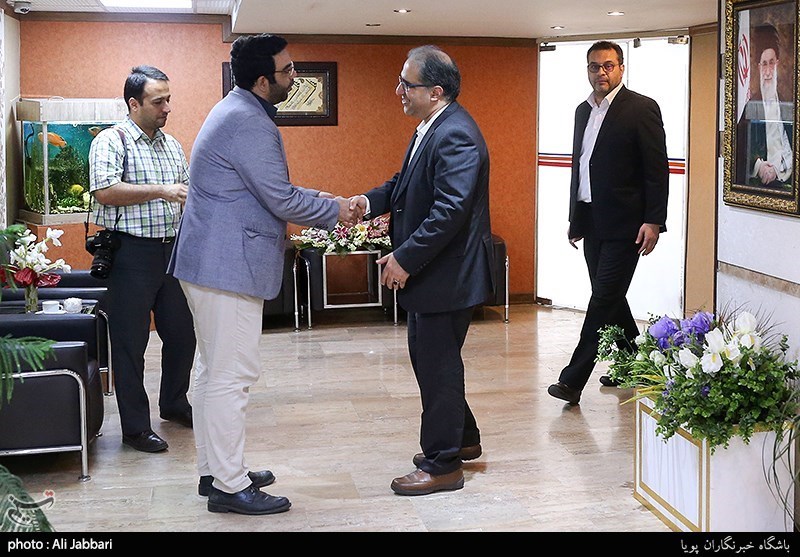 دیدار امیر مسعود شهرام نیا مدیرعامل موسسه نمایشگاه های فرهنگی وزارت ارشاد با خبرنگاران تسنیم به مناسبت روز خبرنگار