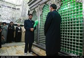 غبار روبی ضریح مطهر حضرت عبدالعظیم حسنی (ع)