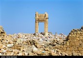 بقایای دروازه وردودی معبد تاریخی 
