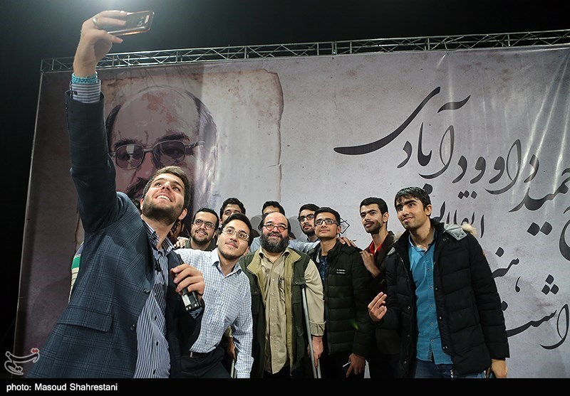 بزرگداشت هنرمند انقلابی حمید داوود آبادی