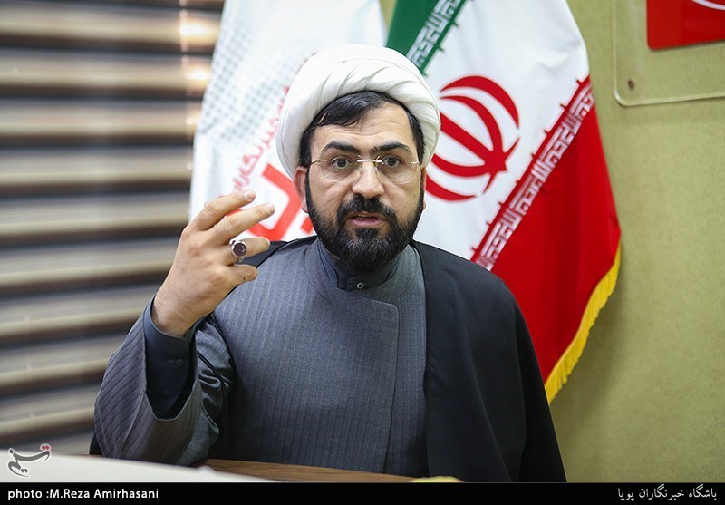 تلویزیون , صدا و سیمای جمهوری اسلامی ایران , ماه مبارک رمضان , سریال ایرانی , برنامه تلویزیونی دورهمی , مهران مدیری , بازیگران سینما و تلویزیون ایران ,
