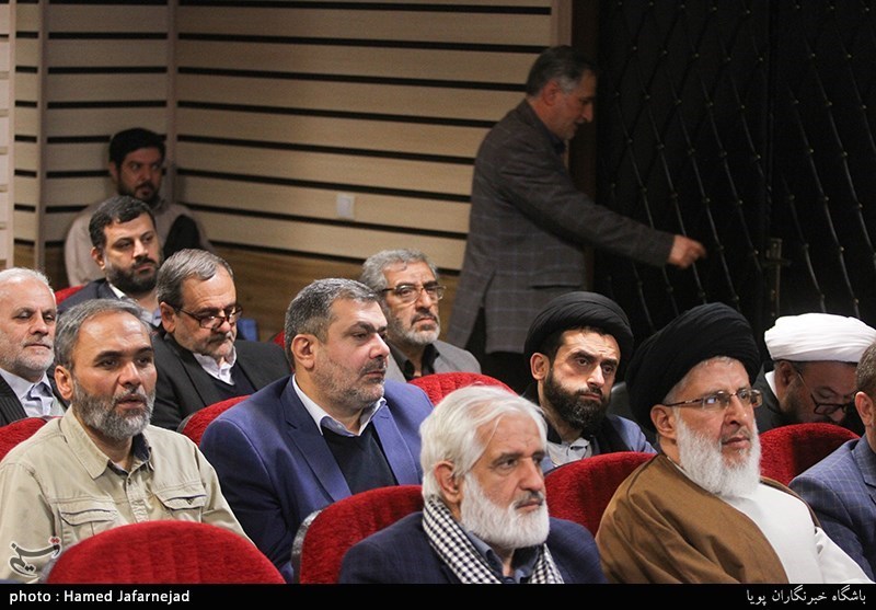 نشست هم اندیشی مدیران آستان قدس رضوی با رابطین مناطق و شهرستان های استان تهران