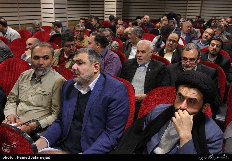 نشست هم اندیشی مدیران آستان قدس رضوی با رابطین مناطق و شهرستان های استان تهران