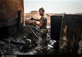 چاه های نفتی که  در تصرف داعش بوده و  با روش سنتی نفت را استخراج  و به فروش می رساندند