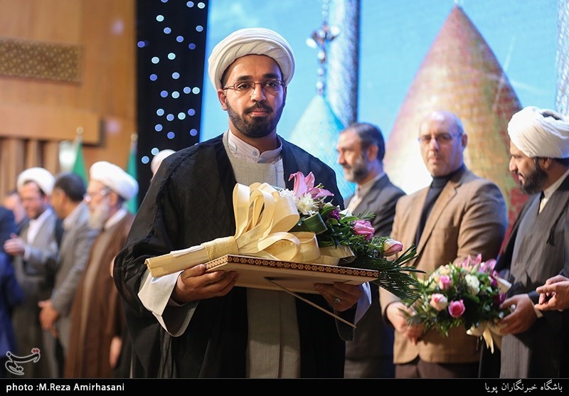 دوازدهمین آئین تجلیل از 20حافظ کل قرآن کریم