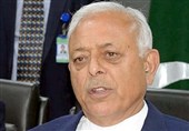 وزیر پاکستانی: نواز شریف با 4 سفارت بیگانه در تماس است