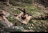 در سال ۱۹۳۸ میلادی مصادف با ۱۳۱۷ خورشیدی  میدان عظیم نفتی در آن کشف شد.