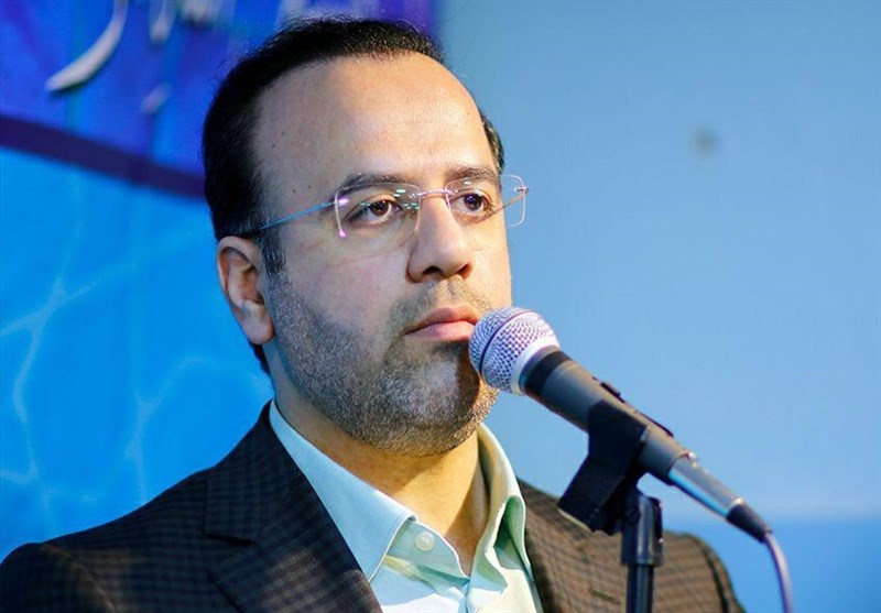 صدا و سیما , شبکه 4 , شبکه یک , شبکه دو , شبکه سه سیما , شبکه پنج , شبکه قرآن , شبکه نمایش , شبکه نسیم , شبکه افق , شبکه شما , مجریان تلویزیون ایران , 