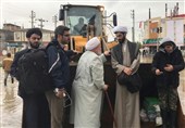 حضور نماینده مجمع تقریب مذاهب اسلامی در منطقه سیل‌زده اهل سنت آق‌قلا