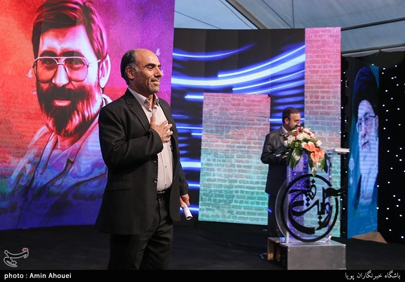 رونمایی کتاب مصور عکاسان جنگ