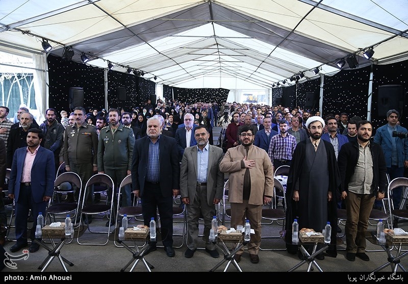 رونمایی کتاب مصور عکاسان جنگ
