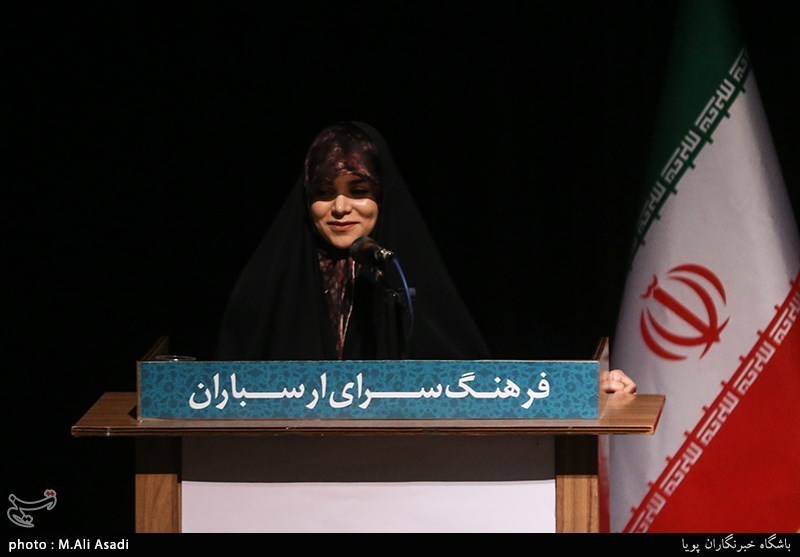 مراسم رونمایی از کتاب شعر ساده