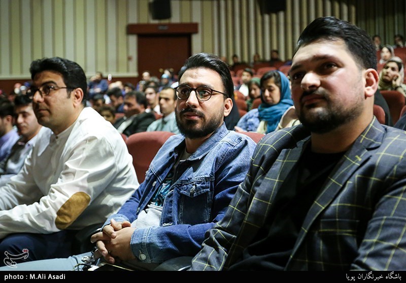 مراسم رونمایی از کتاب شعر ساده