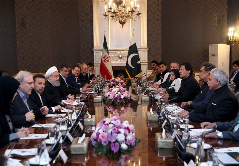 Iran Never Allows Others to Interfere in Ties with Pakistan: Rouhani