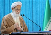 امامی‌کاشانی: دولت نظارت کند گرانی بنزین بقیه کالاها را گران نکند/ حاکمان قرون وسطایی مردم یمن و فلسطین را شهید می‌کنند