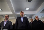 محمد اسلامی وزیر راه و شهرسازی و انوشیروان محسنی بندپی استاندار تهران در مراسم افتتاح  5 هزار و 200 مسکن مهر 