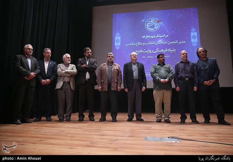 مراسم تکریم و معارفه مدیر انجمن عکاسان انقلاب و دفاع مقدس