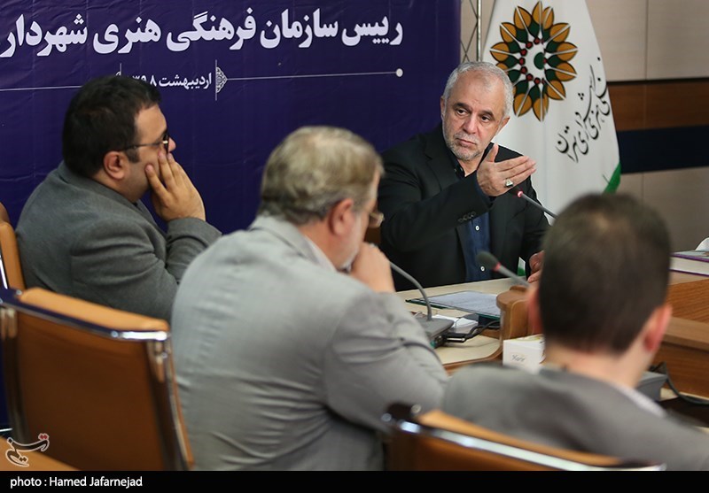 نشست خبری سعید اوحدی رییس سازمان فرهنگی هنری شهرداری تهران و اعلام فراخوان مسابقه عکس(گِل و دل)با موضوع سیلاب
