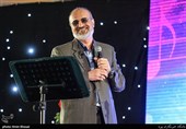 محمد اصفهانی برای مادران خواند
