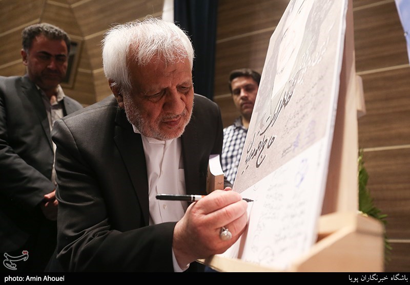 رونمایی از کتاب خاطرات حاج احمد قدیریان