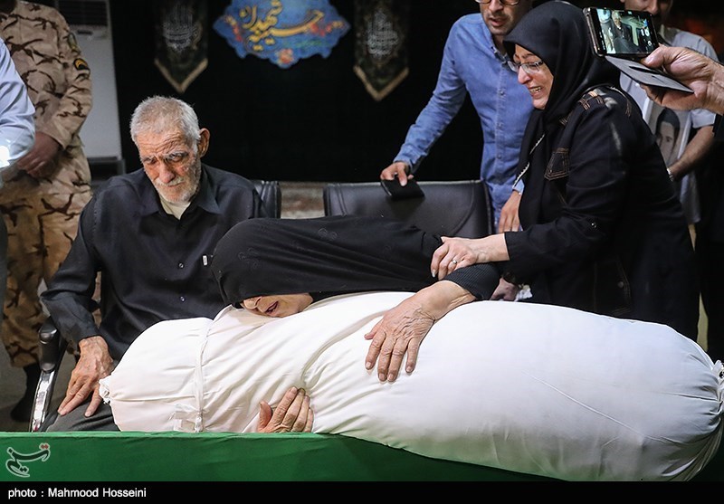 وداع با پیکر 4 شهید تازه شناسایی شده دفاع مقدس
